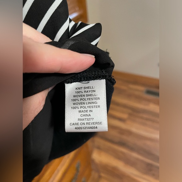 🖤 Striped Top - Picture 5 of 8